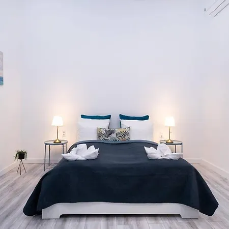 Large Airconditioned Apartment Budapest