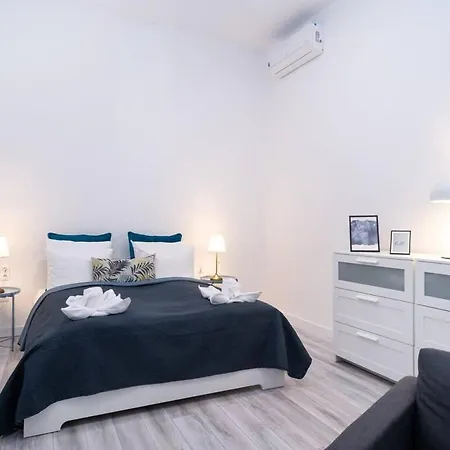 Large Airconditioned Daire *